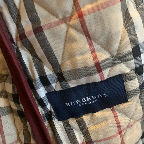 Burberry Woman’s Quilted Coat - Picture 6 of 9